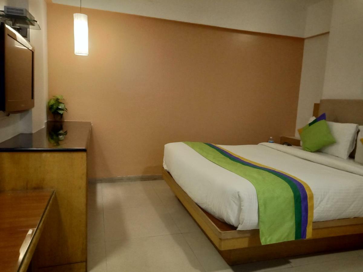 Treebo Trend Hotel Basera Pune Eksteriør billede