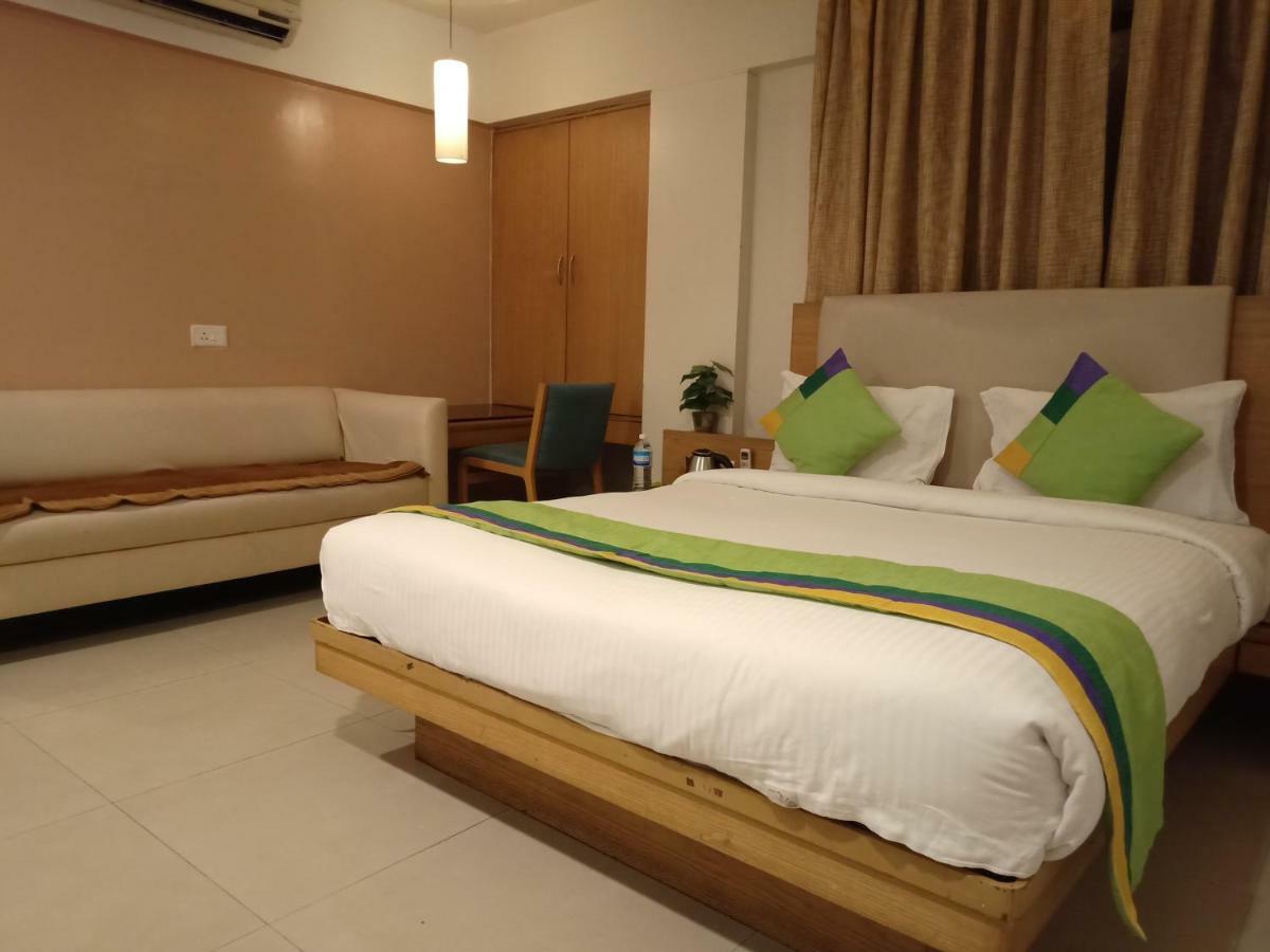 Treebo Trend Hotel Basera Pune Eksteriør billede