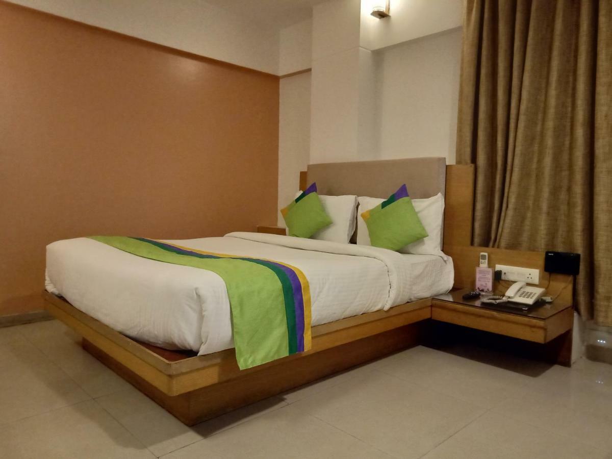 Treebo Trend Hotel Basera Pune Eksteriør billede